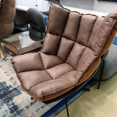 Дизайнерское кресло HUSK DC-1565F коричневое (BROWN) фото Дизайнерское кресло HUSK DC-1565F коричневое (BROWN). Фото №4